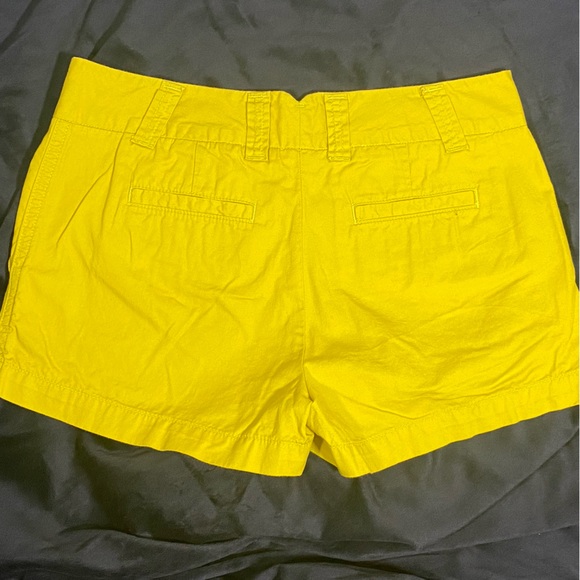 Jcrew yellow chino shorts size 4. - Picture 4 of 4
